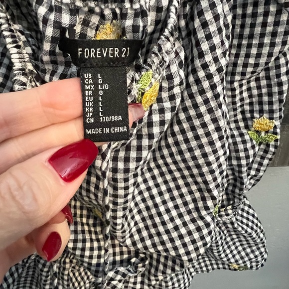 Forever21 Off the Shoulder Top - Picture 3 of 6